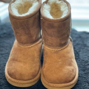 Toddler girl ugg  boots size 8